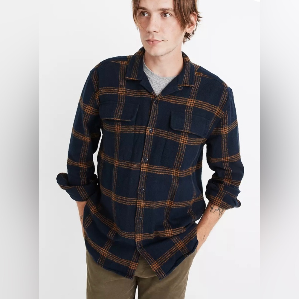 Madewell flannel, size L, color navy and brown.